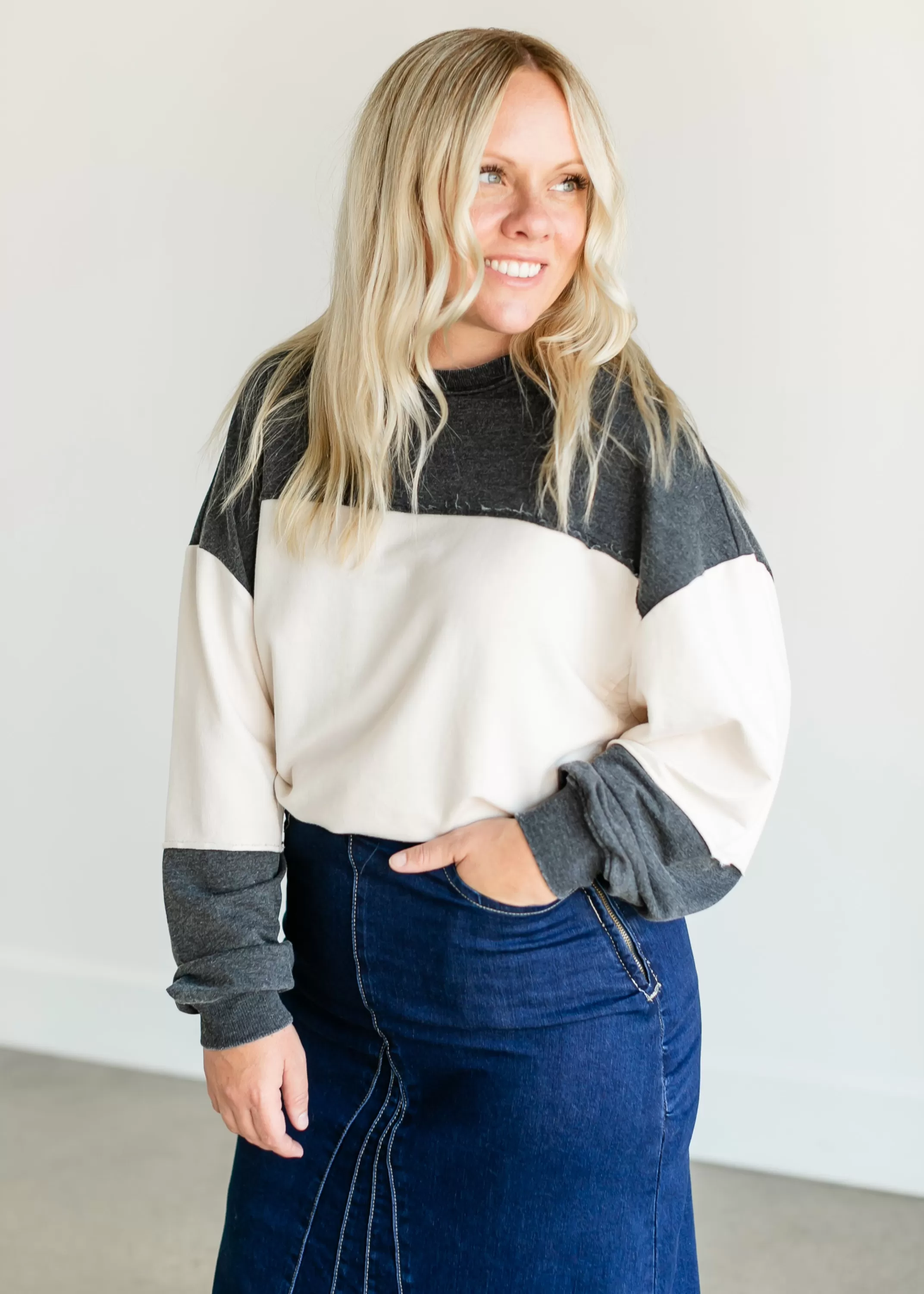 Hot Block Party Modern Weekender Top Women Long Sleeve