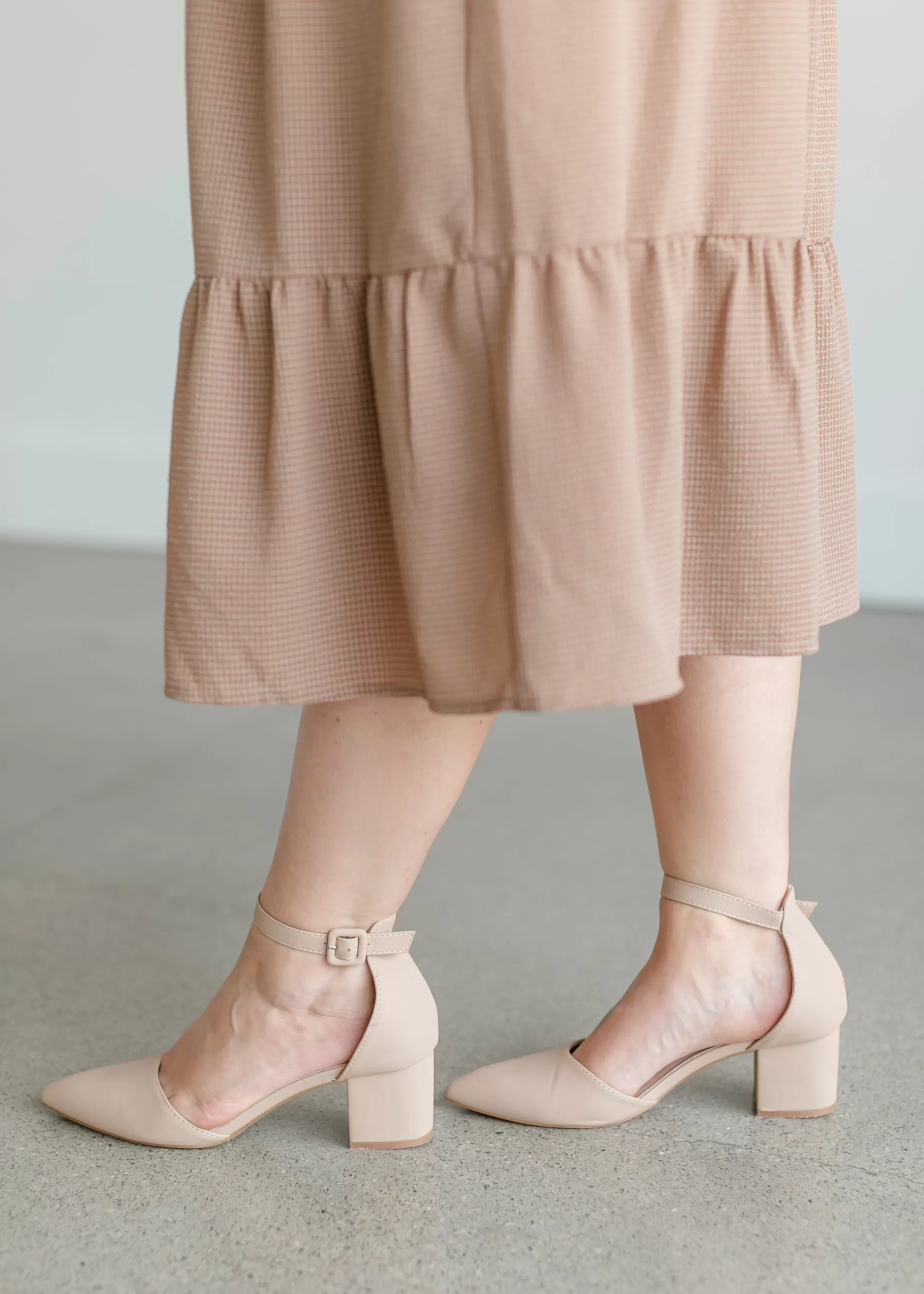 Cheap Closed Toe Ankle Strap Heel Women Shoes