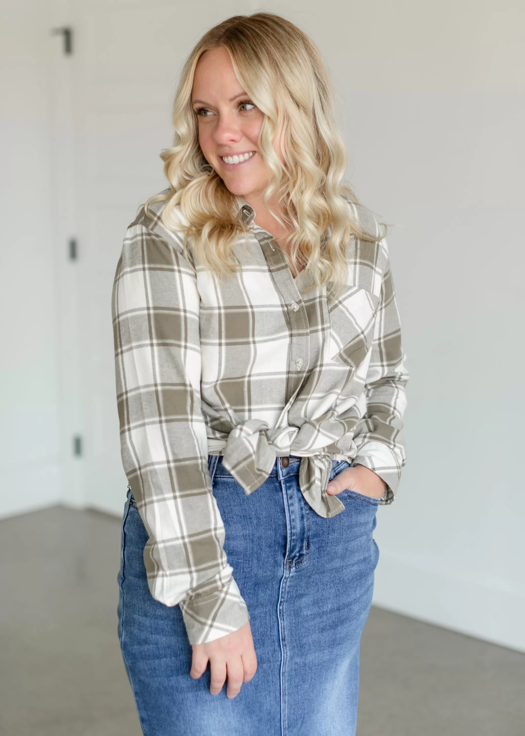 Clearance Rory Button Up Plaid Top Women Nursing Friendly